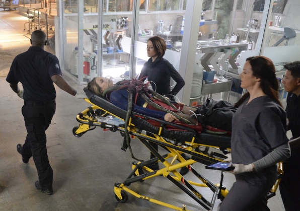 Supergirl Recap ‘For the Girl Who Has Everything’: Black Mercy