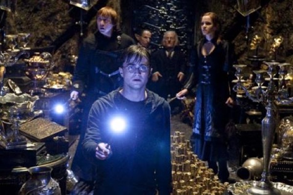 J.K. Rowling Bringing Harry Potter Spin-Off to Theaters