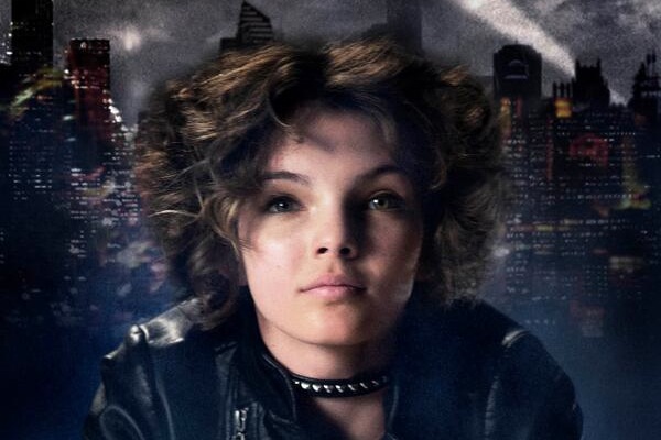First Look at Camren Bicondova in Costume as Selina Kyle aka Catwoman on ‘Gotham’