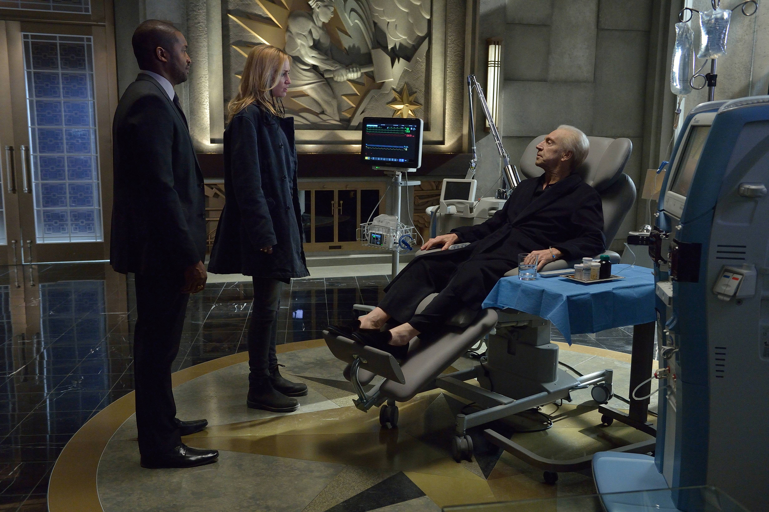 ‘The Strain’ Recap ‘Loved Ones’: Mama’s Not Coming Home