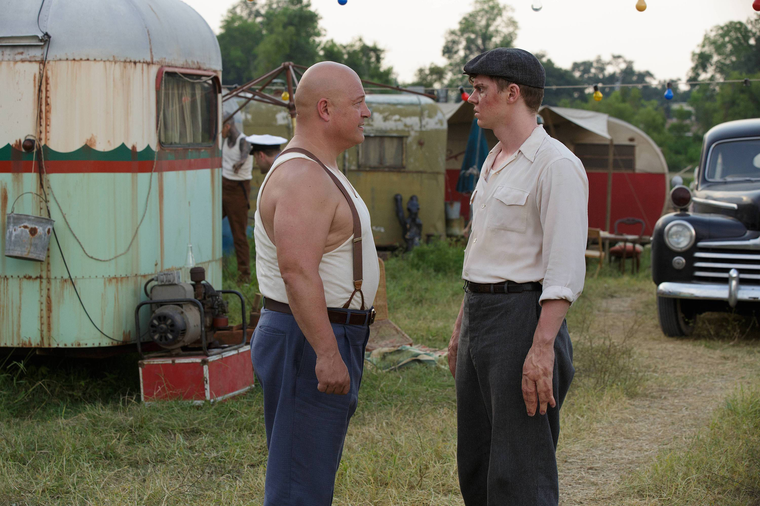 American Horror Story: Freak Show Recap “Massacres and Matinees”: Things Are Looking Dandy
