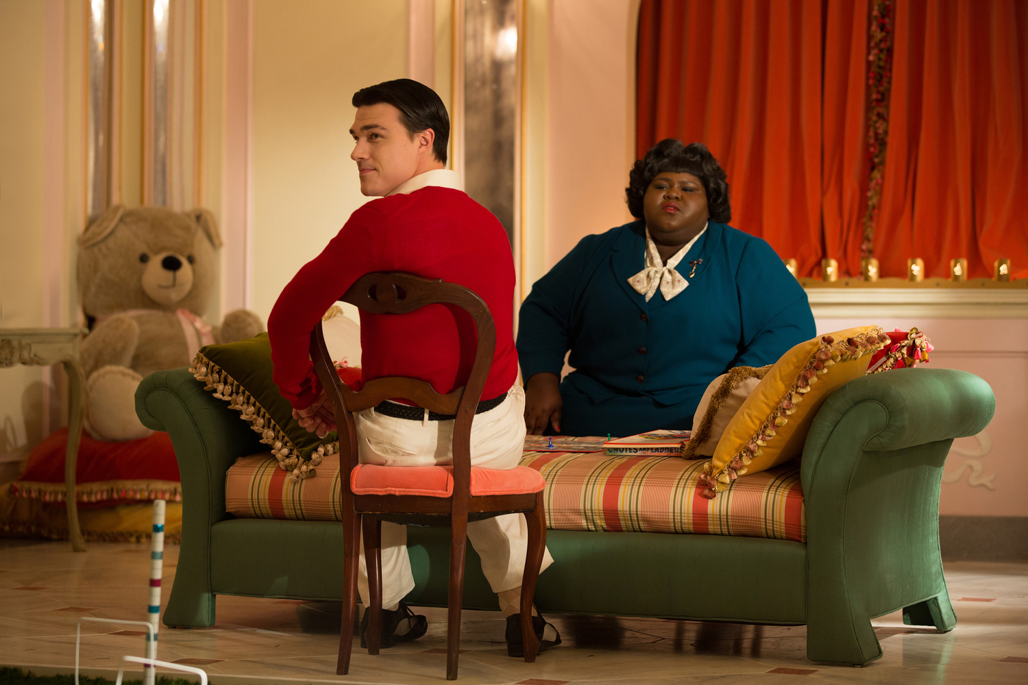 American Horror Story: Freak Show Recap “Blood Bath”: The Show Must Go On