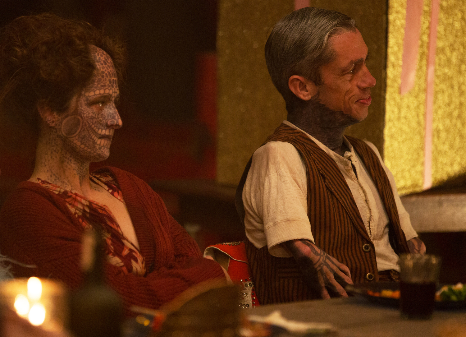 American Horror Story: Freak Show Recap ‘Show Stoppers’: One of Us