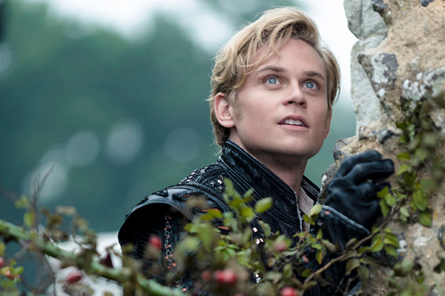 ‘American Crime Story’ Adds Selma Blair and Billy Magnussen to the Cast