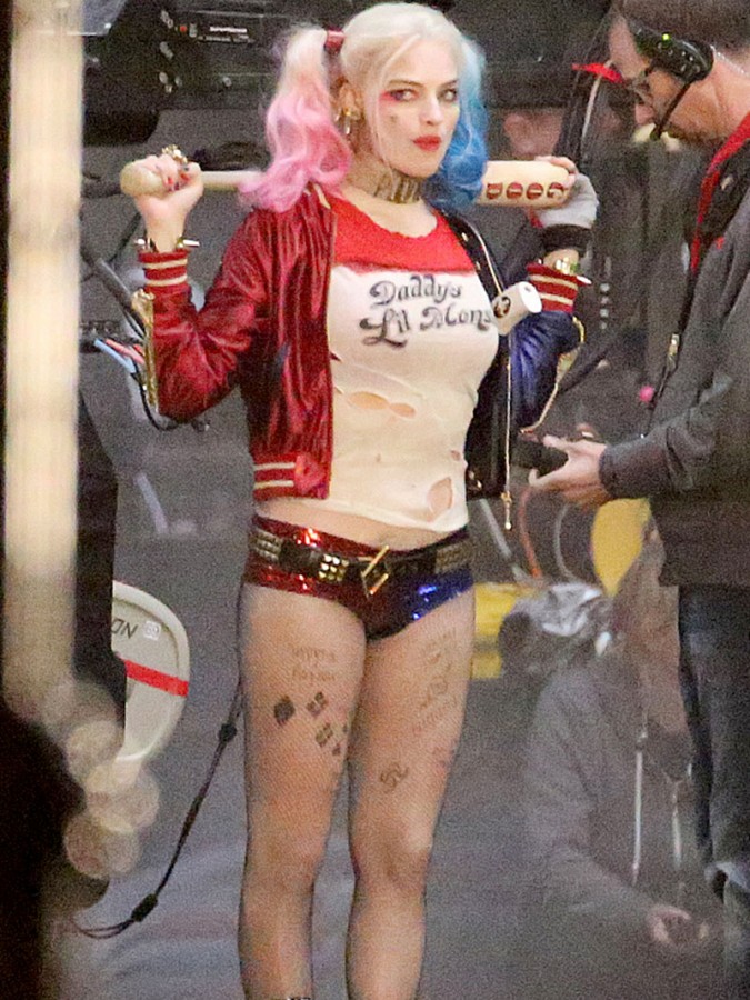 Margot Robbie as Harley Quinn: New Images Surface from Set of 'Suicide...