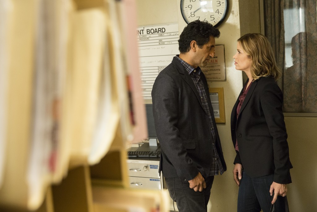 Cliff Curtis as Travis  and Kim Dickens as Madison - Fear the Walking Dead _ Season 1, Episode 1 - Photo Credit: Justin Lubin/AMC