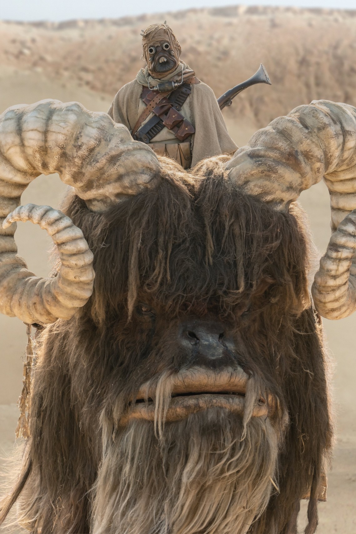 ‘The Mandalorian’: First Look at Season 2 as Showrunner Jon Favreau Teases a ‘Game of Thrones’ Influence