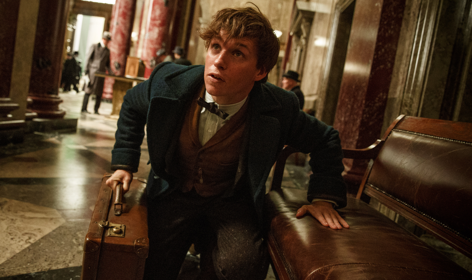 ‘Fantastic Beasts and Where to Find Them’ Review: The Harry Potter-verse Is Alive and Well