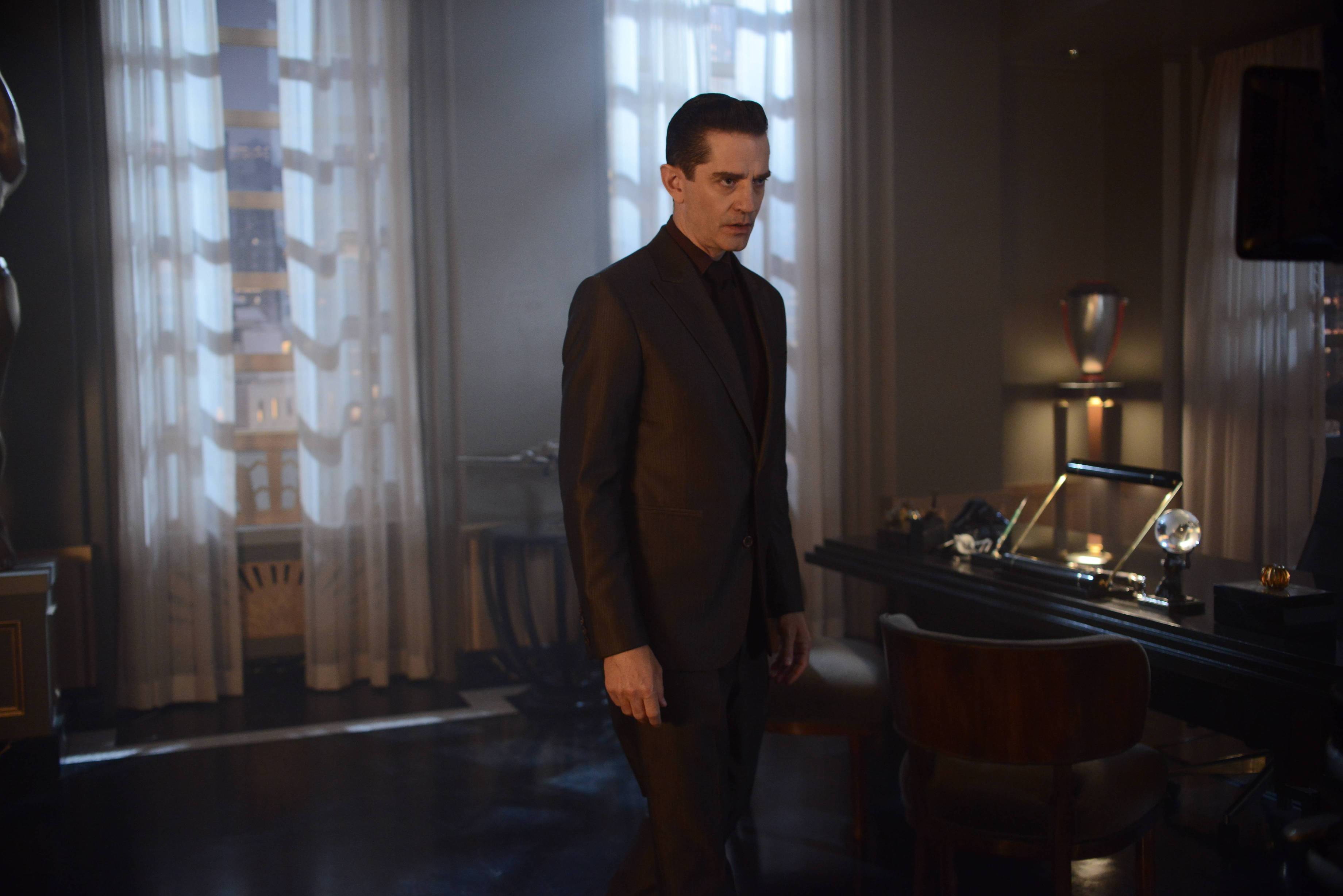 Gotham recap Recap ‘Tonight’s the Night’: It’s a Nice Day for a White Wedding