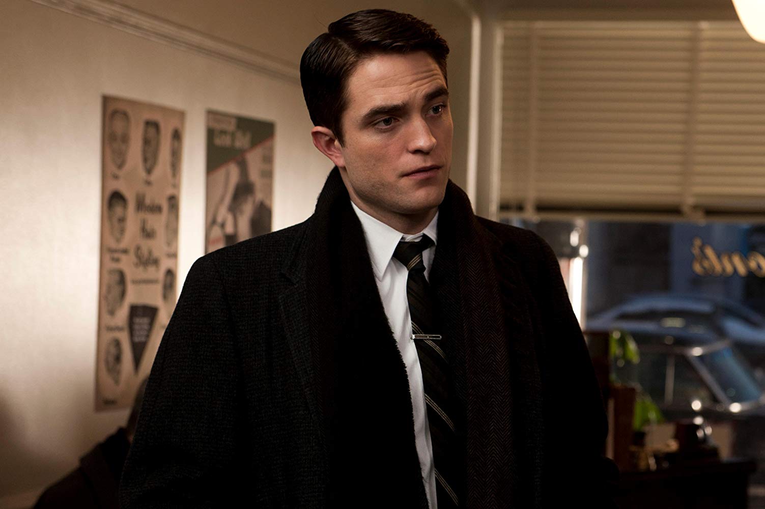 Robert Pattinson Officially Signs on as ‘The Batman’