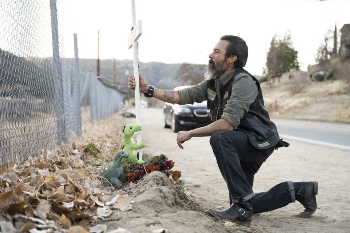 ‘Mayans M.C.’ Recap ‘You Can’t Pray a Lie’: Going to War