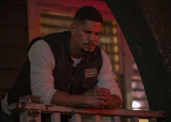 ‘Mayans M.C.’ Recap ‘The House of Death Floats By’: Lock It Away