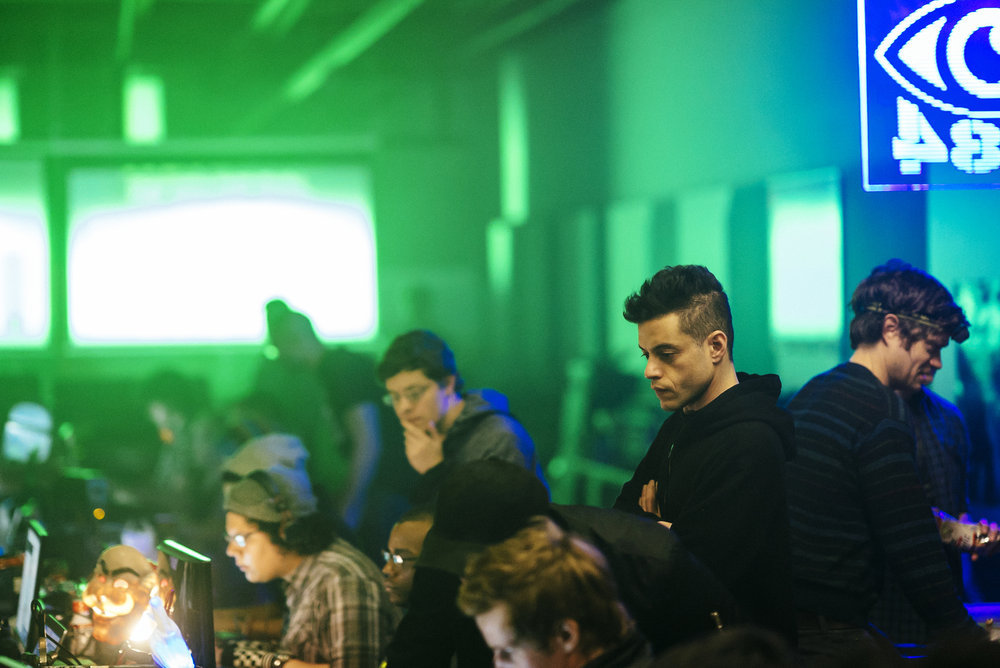 ‘Mr. Robot’ Season 3 Debut Recap ‘eps3.0power-saver-mode.h’: A Lesson in Duality
