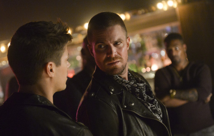 Extended ‘Elseworlds’ Trailer Reveals Alternate Reality for ‘Arrow’ and ‘The Flash’ (VIDEO)