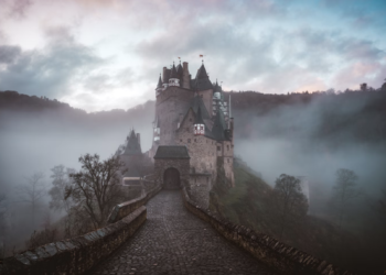 The Many Similarities Between Skyrim and Game of Thrones