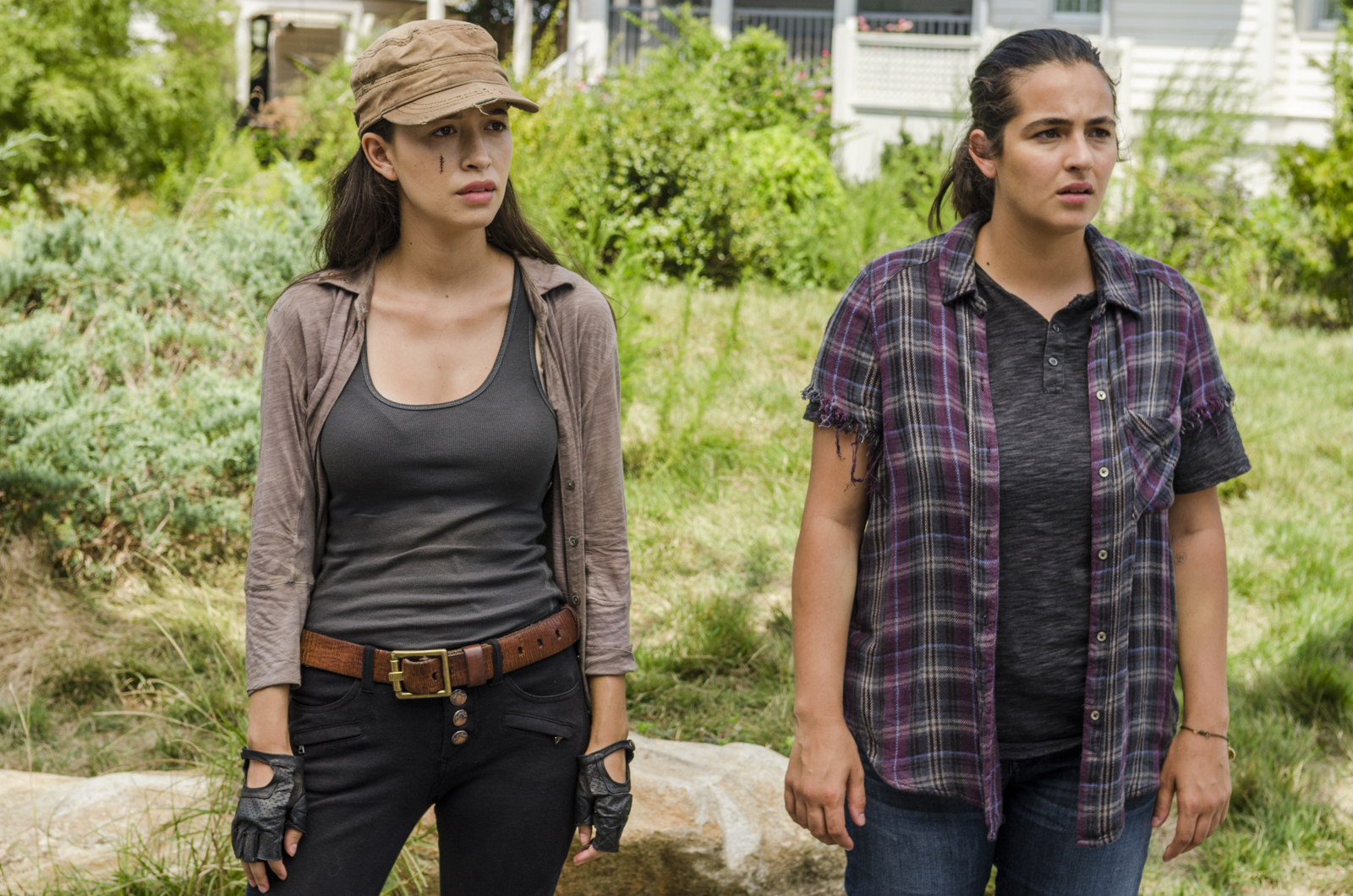 ‘The Walking Dead’ Recap ‘Rock in the Road’: Surrounded