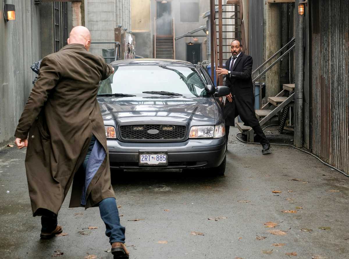 ‘The Flash’ Recap ‘Honey, I Shrunk Team Flash’: Shrinking Universe