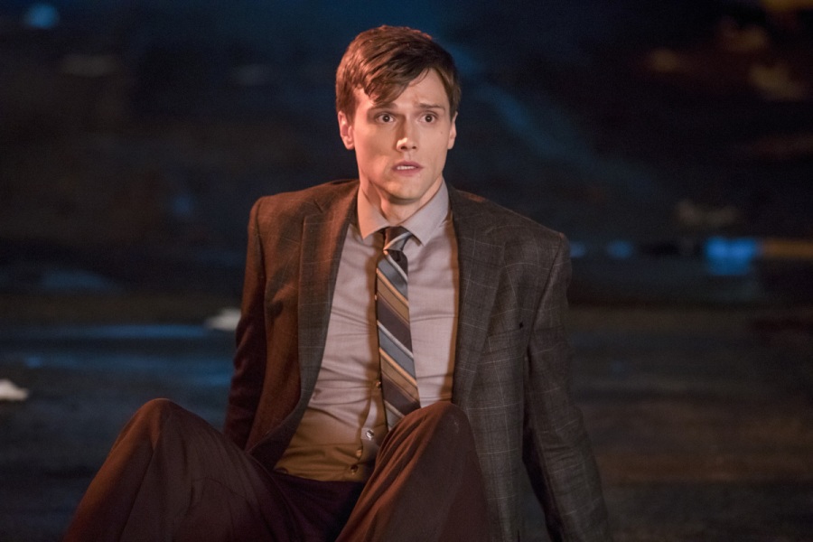 ‘The Flash’ Recap ‘Elongated Journey Into Night’: Stretchy Situation