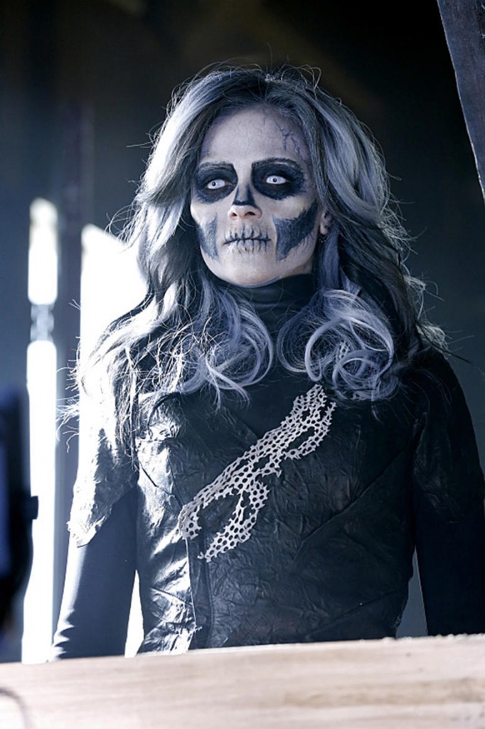 "Worlds Finest" -- Kara gains a new ally when the lightning-fast superhero The Flash suddenly appears from an alternate universe and helps Kara battle Siobhan, aka Silver Banshee (Italia Ricci, pictured), and Livewire in exchange for her help in finding a way to return him home, on SUPERGIRL, Monday, March 28 (8:00-9:00 PM, ET/PT) on the CBS Television Network. Photo: Robert Voets/Warner Bros. Entertainment Inc. ÃÂ© 2016 WBEI. All rights reserved.